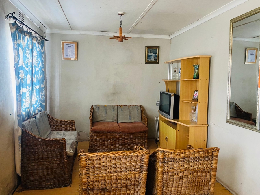 2 Bedroom Property for Sale in Mxolisi Phetani Western Cape